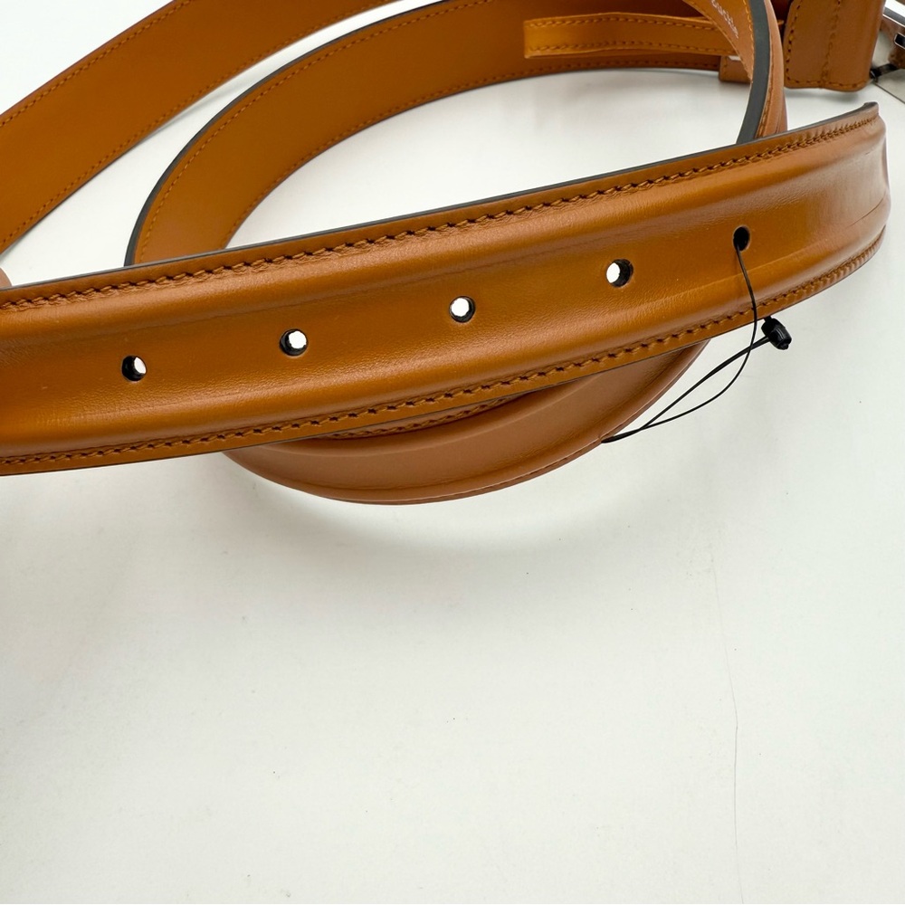 NEW Gucci with engraved Square G Buckle Belt - Picture 3 of 6